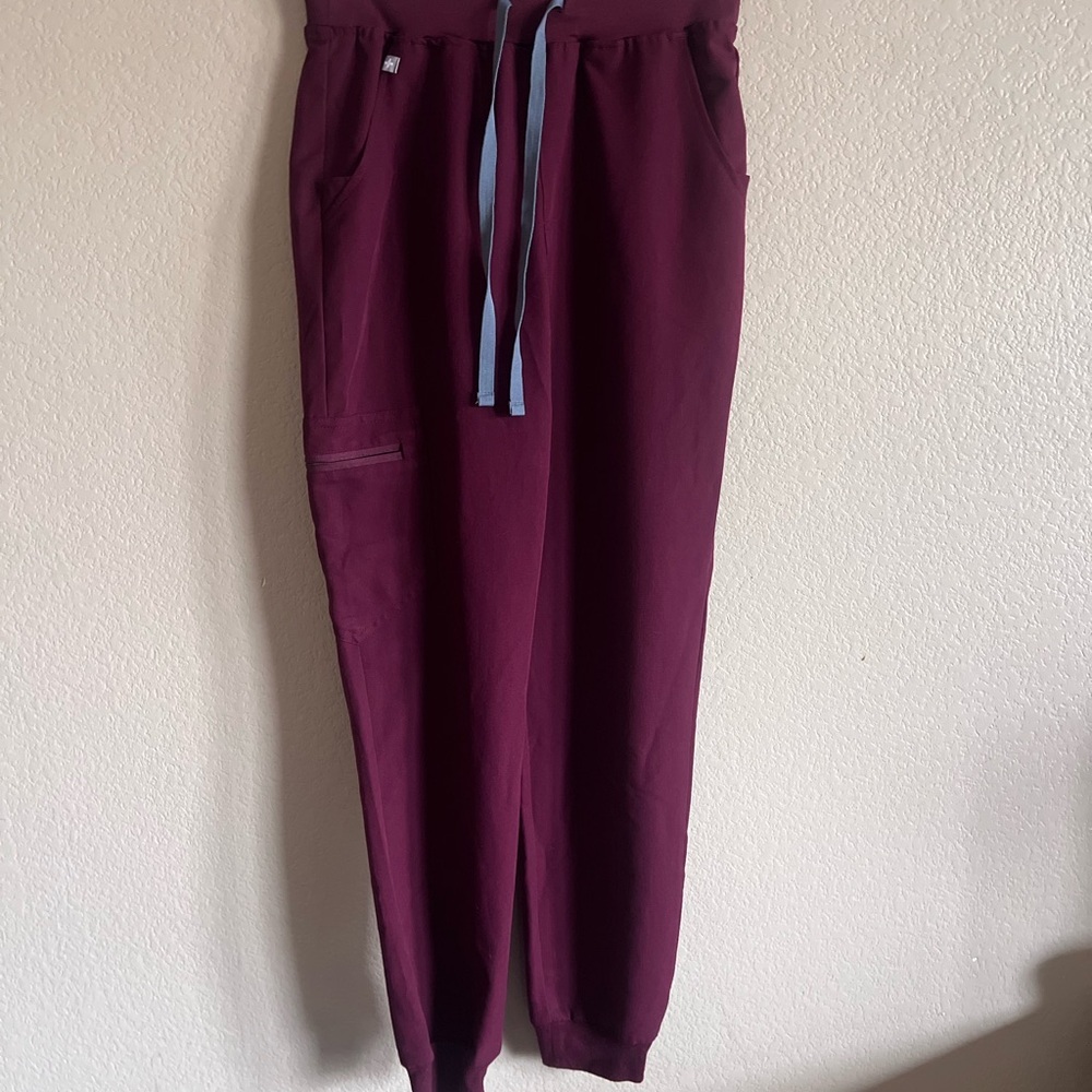 Figs Maroon Jogger Pants with Gray Drawstring Technical Collection Zamora - Picture 2 of 6